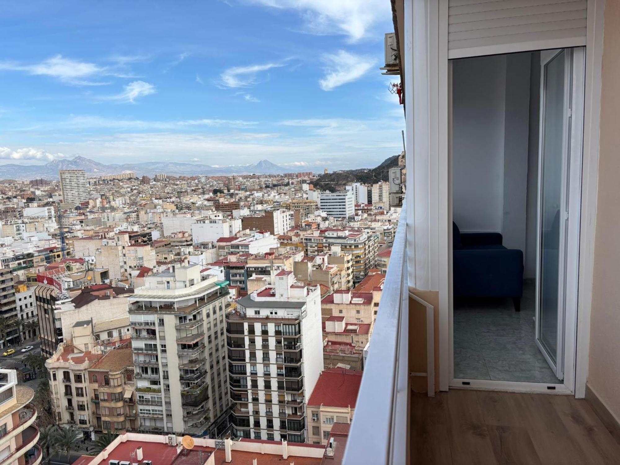 Luceros 310 New Apartment อาลิกันเต ภายนอก รูปภาพ